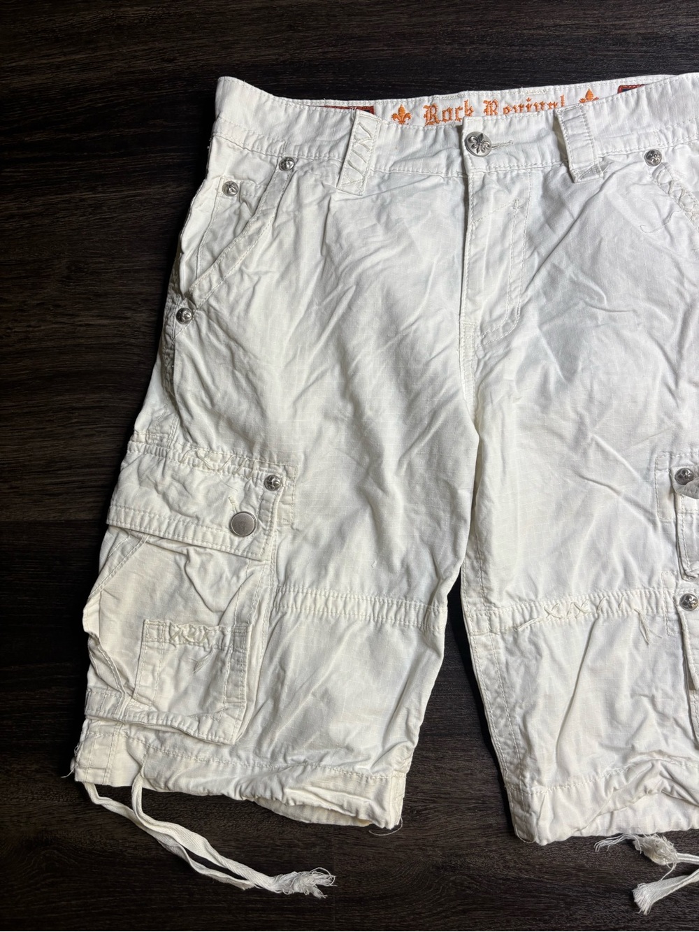 Rock Revival Cargo Shorts Mens 32x24 White Utility Pockets Y2K Emo Grunge Biker - Picture 3 of 7